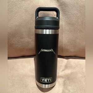 Limited Edition Metallica x Yeti Rambler Water Bottle with Chug Cap - Black